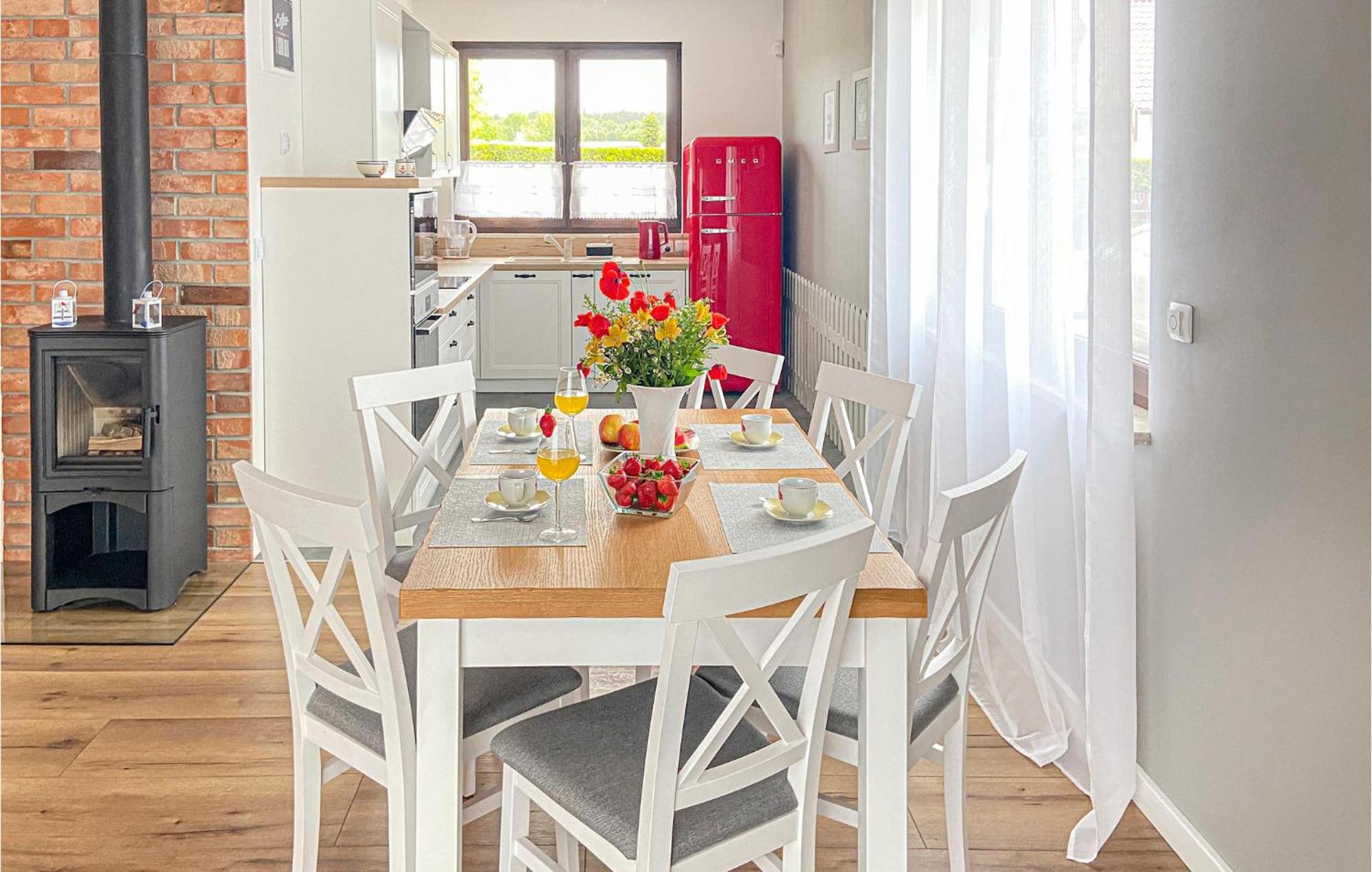 3 Bedroom Nice Home In Wisełka Екстериор снимка
